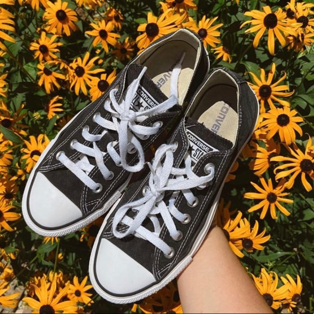 Black Converse Chuck Taylors Low